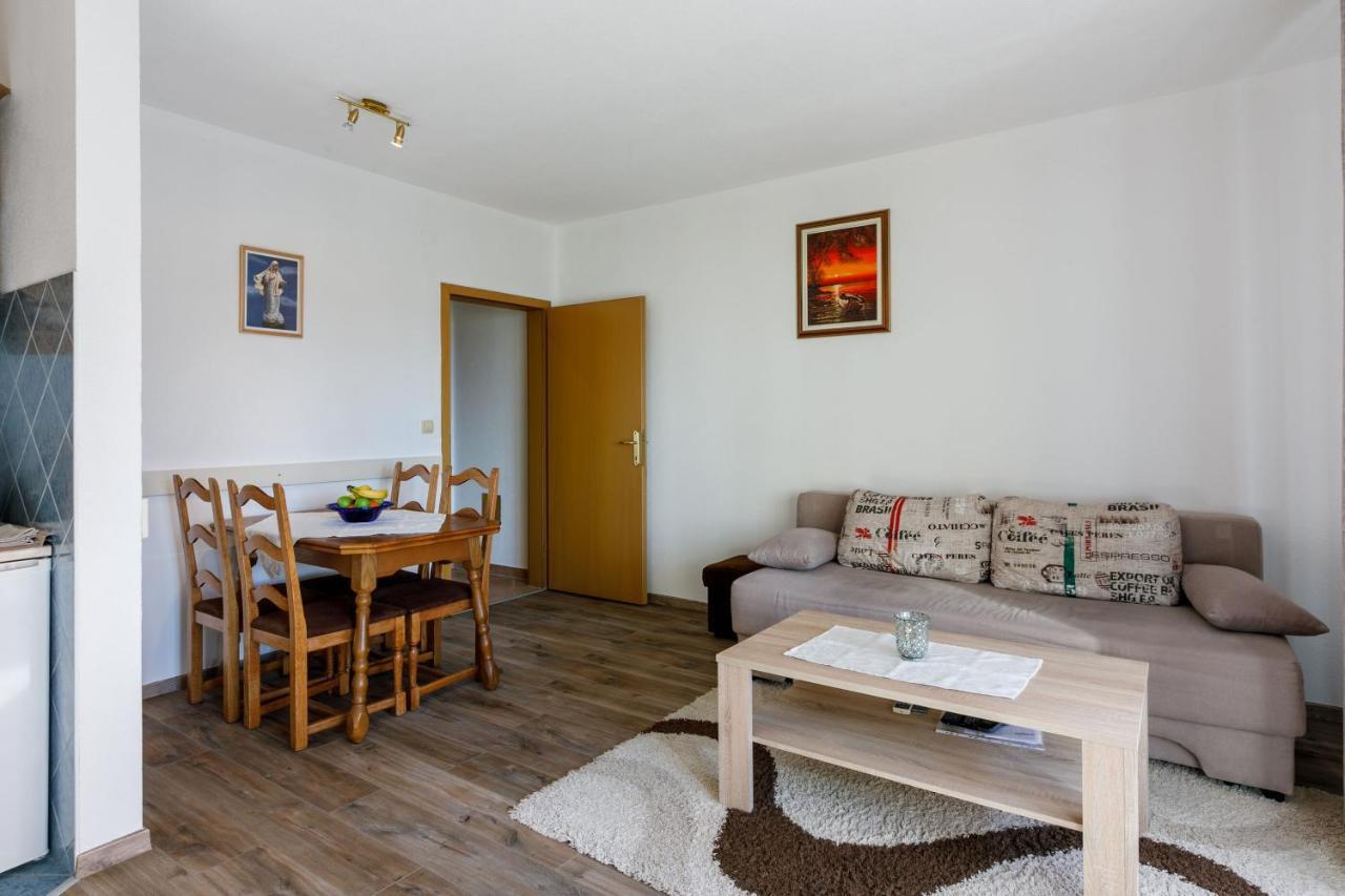 Apartments Kulas ノヴィ・ヴィノドロスキー エクステリア 写真